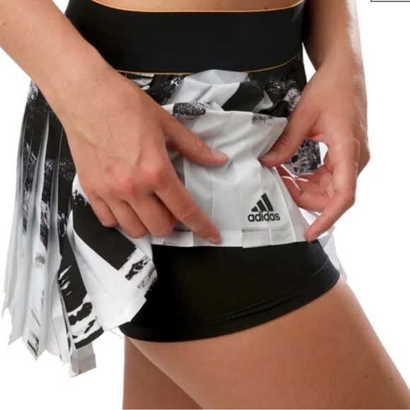 Adidas Black and White New York City Pleated Tennis Skirt - size L - Picture 2 of 10